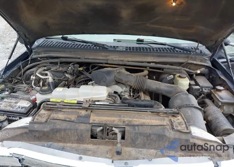 2000 Ford Excursion Limited from USA, damaged, VIN 1FMNU43S0YEE51759